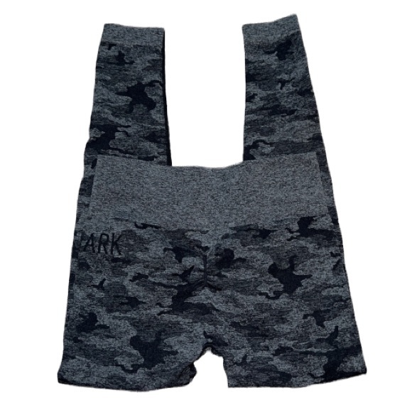 Gymshark Seamless high waist camo leggings. Size small - Picture 7 of 10
